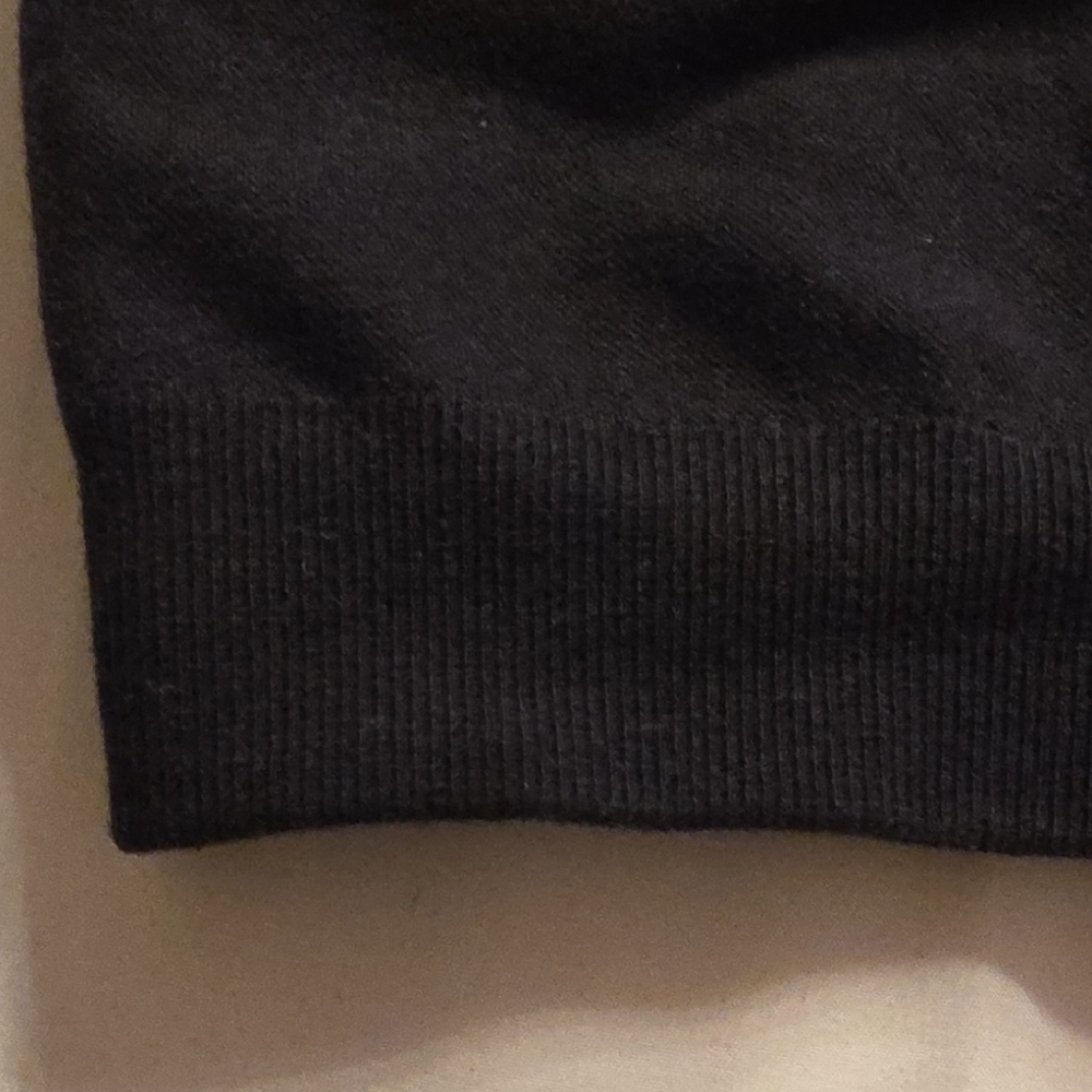 ALO Yoga Black Seamless Sports Bra - Picture 6 of 12